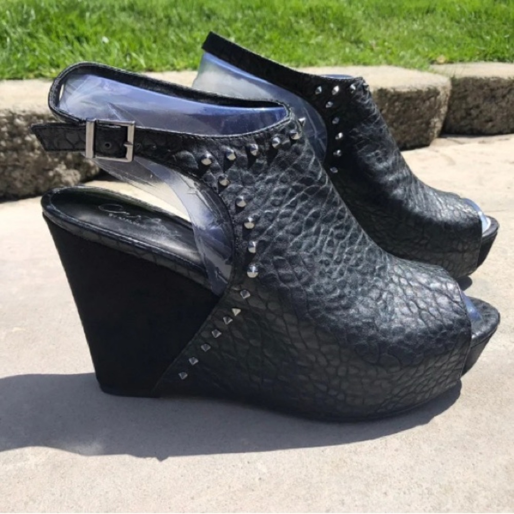 Carlos by Carlos Santana Marcia City Stu Stylish Black Wedge Sandals Sz 10